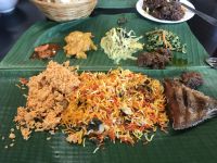 Mittagessen im Banana Leaf