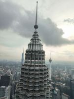 Malaysia. Kuala Lumpur. Blick zum Fernsehturm und Merdeka 118