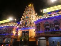 indischer Hindutempel in Kuala Lumpur bei Nacht
