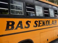 Mit dem Schulbus zur Teeplantage