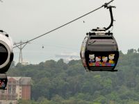 mit der Seilbahn nach Sentosa