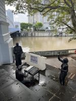 Skulpturenensemble ehrt die Finanziers, Singapur.jpeg