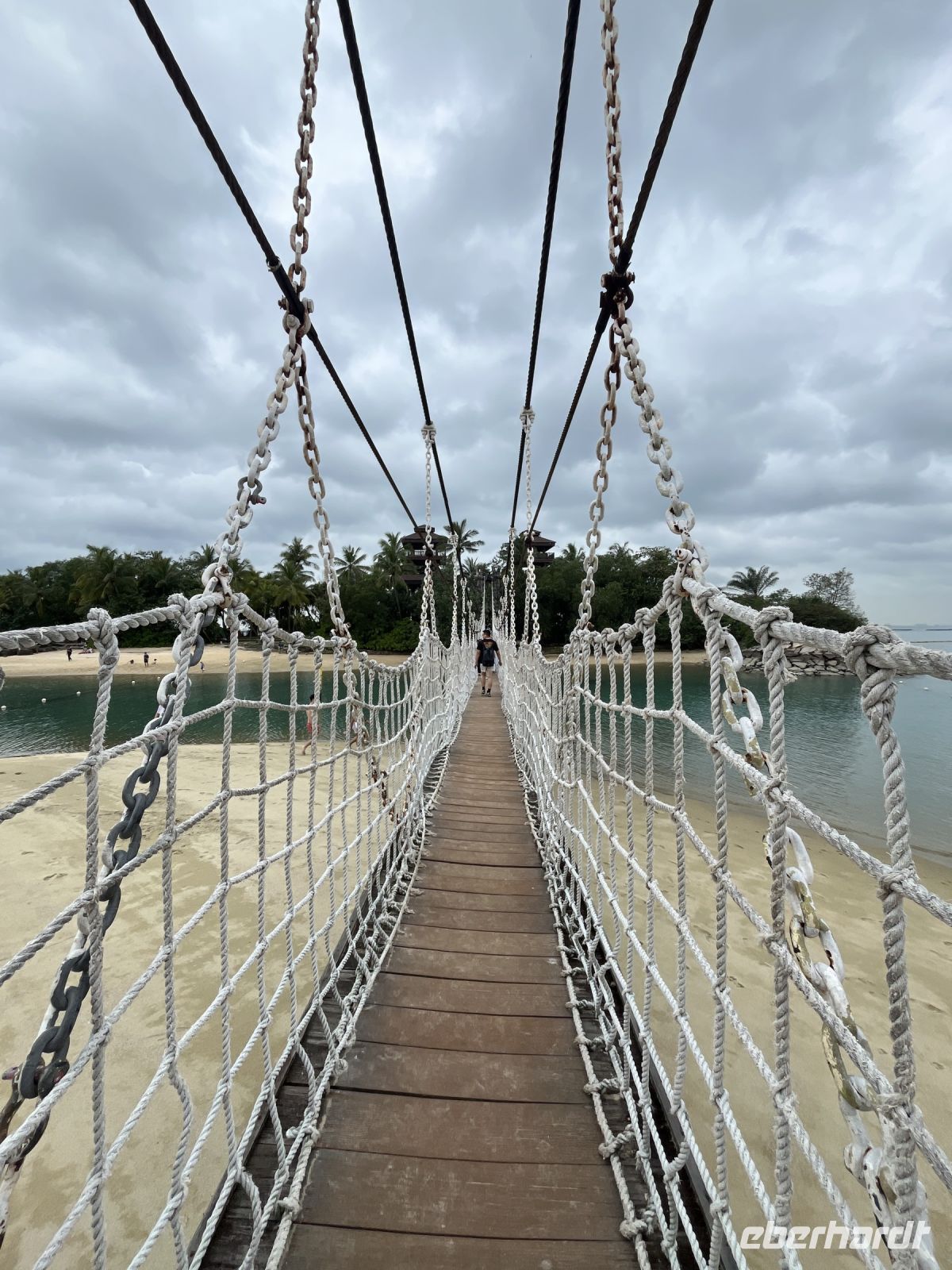 Hängebrücke zum südlichsten Punkt, Sentosa, Singapur.jpeg