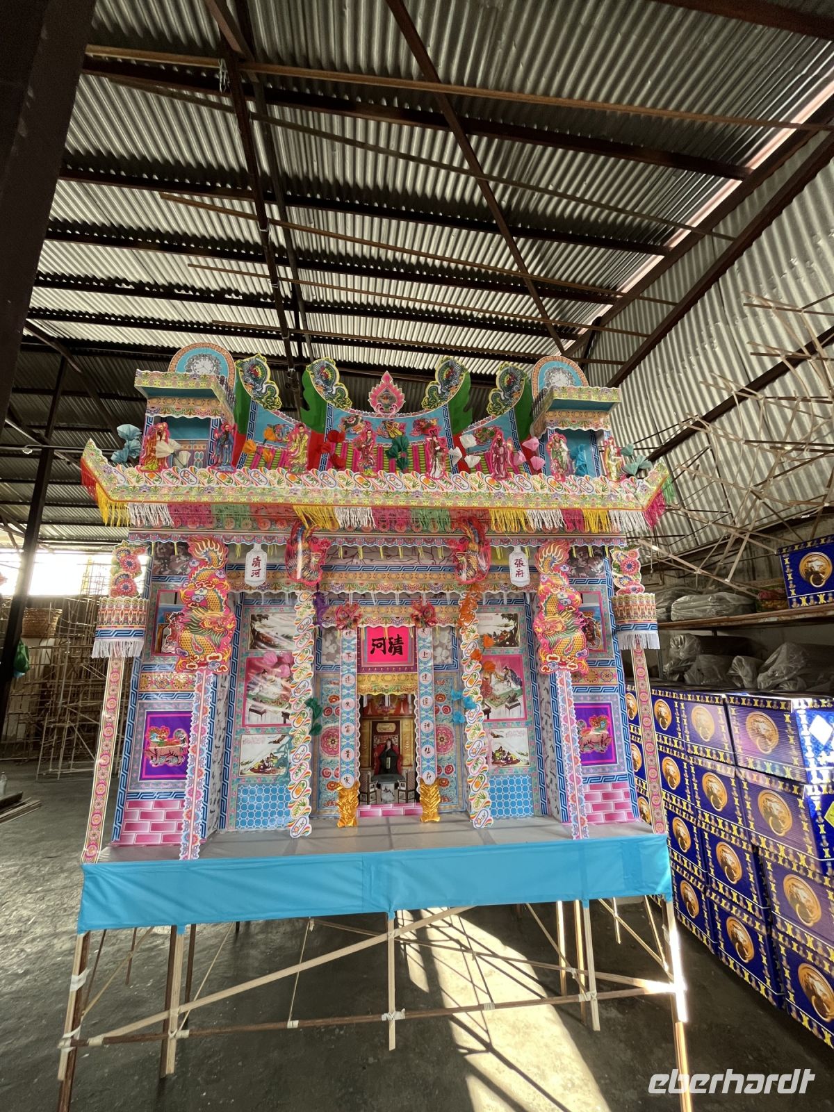 Handwerksbetrieb, Papieropfergaben, George Town, Malaysia.jpeg