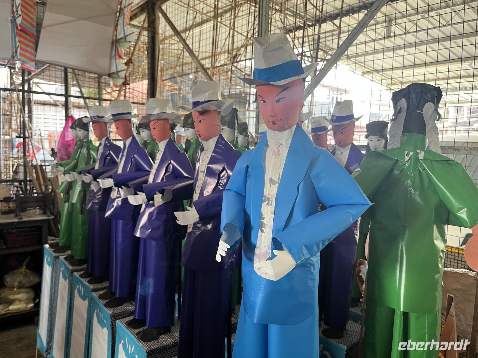 Handwerksbetrieb, Papieropfergaben, George Town, Malaysia.jpeg