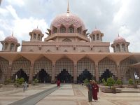 Putra Mosque  - Putrajaya - Malaysia  &ndash; &copy; Marieta Beck (Eberhardt TRAVEL)