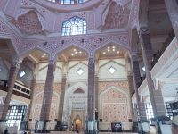 Putra Mosque  - Putrajaya - Malaysia  &ndash; &copy; Marieta Beck (Eberhardt TRAVEL)