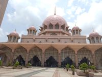 Putra Mosque  - Putrajaya - Malaysia  &ndash; &copy; Marieta Beck (Eberhardt TRAVEL)