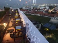 Stimmungsvoller Abend mit Ausblick auf Georgetown - Malaysia  &ndash; &copy; Marieta Beck (Eberhardt TRAVEL)