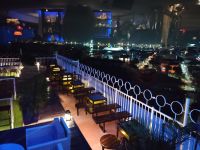Stimmungsvoller Abend mit Ausblick auf Georgetown - Malaysia  &ndash; &copy; Marieta Beck (Eberhardt TRAVEL)