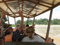 Taman_Negara_Bootsfahrt_zum_Resort_IMG_0096