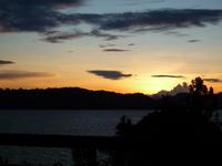 Batang_Ai_Sonnenuntergang_Hilton_Langhaus_Resort_P1050389