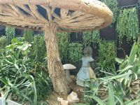 Garden by the Bays, Flower Dome, Alice im Wunderland