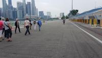 Singapur, Marina Bay, unterwegs auf der F 1 Strecke
