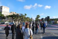 Auf dem Weg in die Altstadt Valletta - Links das Hotel The Phoenicia Malta