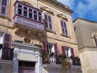 lila Haus in Mdina