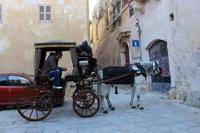 Traditionelles Taxi in Mdina