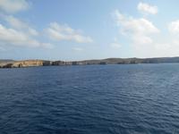 Fährüberfahrt von Malta nach Gozo (Blick zur Insel Comino)