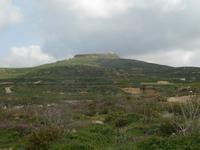 Insel Gozo (Wanderung von Qbajjar nach Gharb - Blick zum Leuchtturm Gordan)
