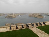 Valletta (Ausblick von den Oberen Barrakka Gärten auf den Großen Hafen)