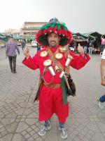 Wasserträger auf dem Markt in Marrakesch