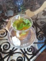 Tee-Pause in Marrakesch, Marokkanischer Minztee
