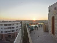 Sonnenuntergang von der Dachterrasse des Hotels in Rabat
