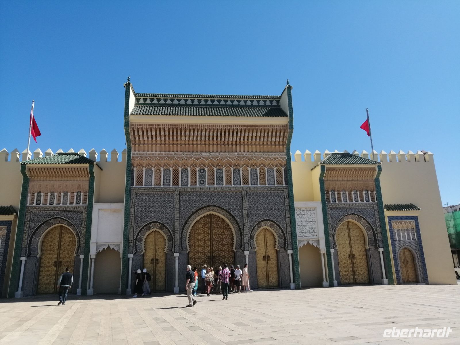Der Eingang zum Königspalast in Fes mit 7 Toren
