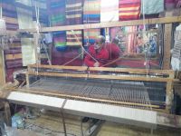 Weberstuhl in der Agaven-Seiden-Werkstatt, Medina von Fes