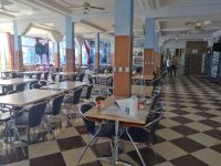 Kaffee- und WC-Pause an einer Raststätte