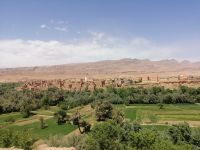 Fahrt entlang der Straße der 1.000-Kasbahs