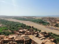Blick von der Kasbah Ait Ben Haddou Richtung Flußoase