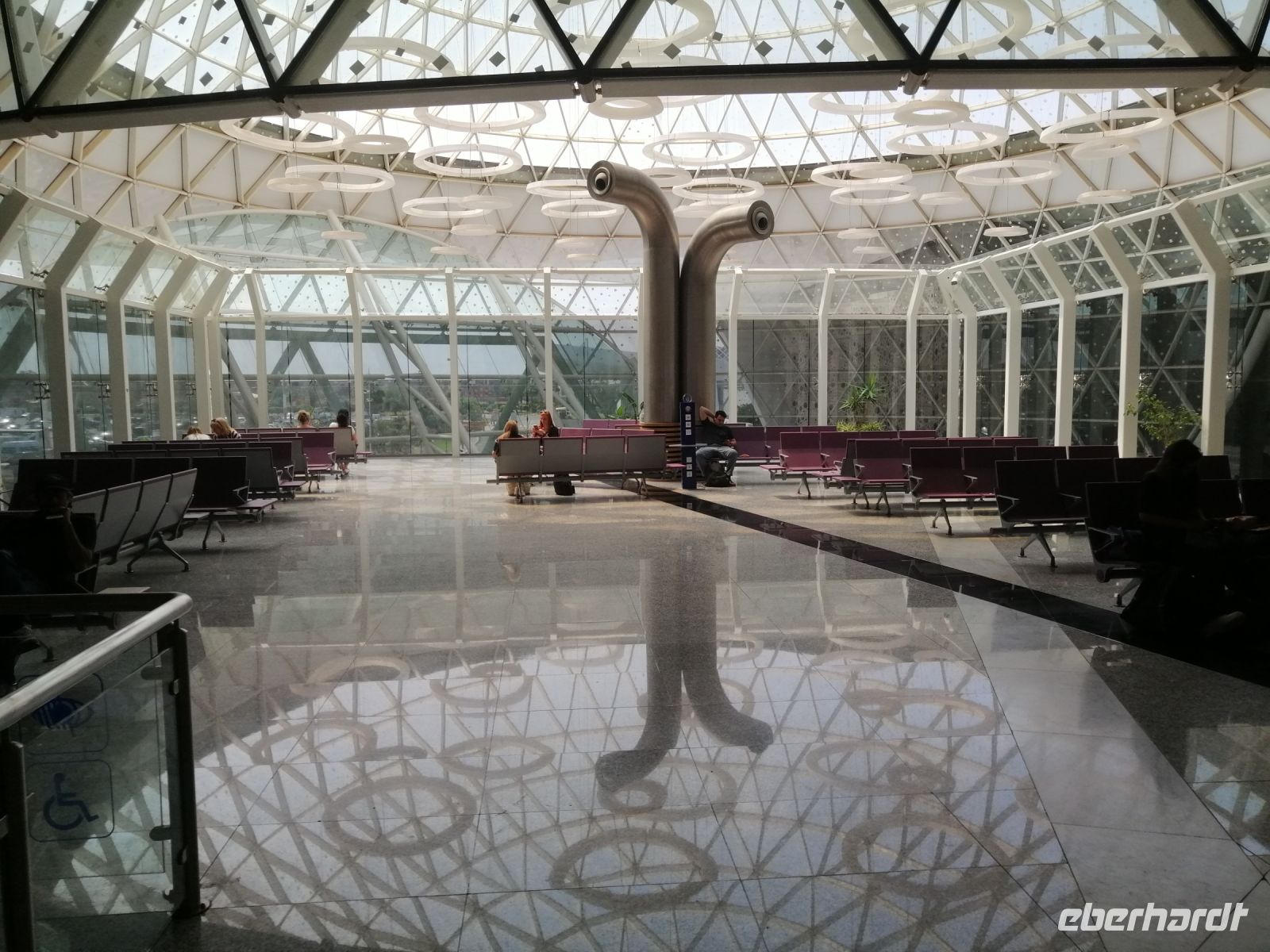 Wartebereich des Flughafens in Marrakesch