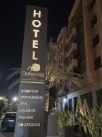 Eingang Hotel Dellarosa, Marrakesch