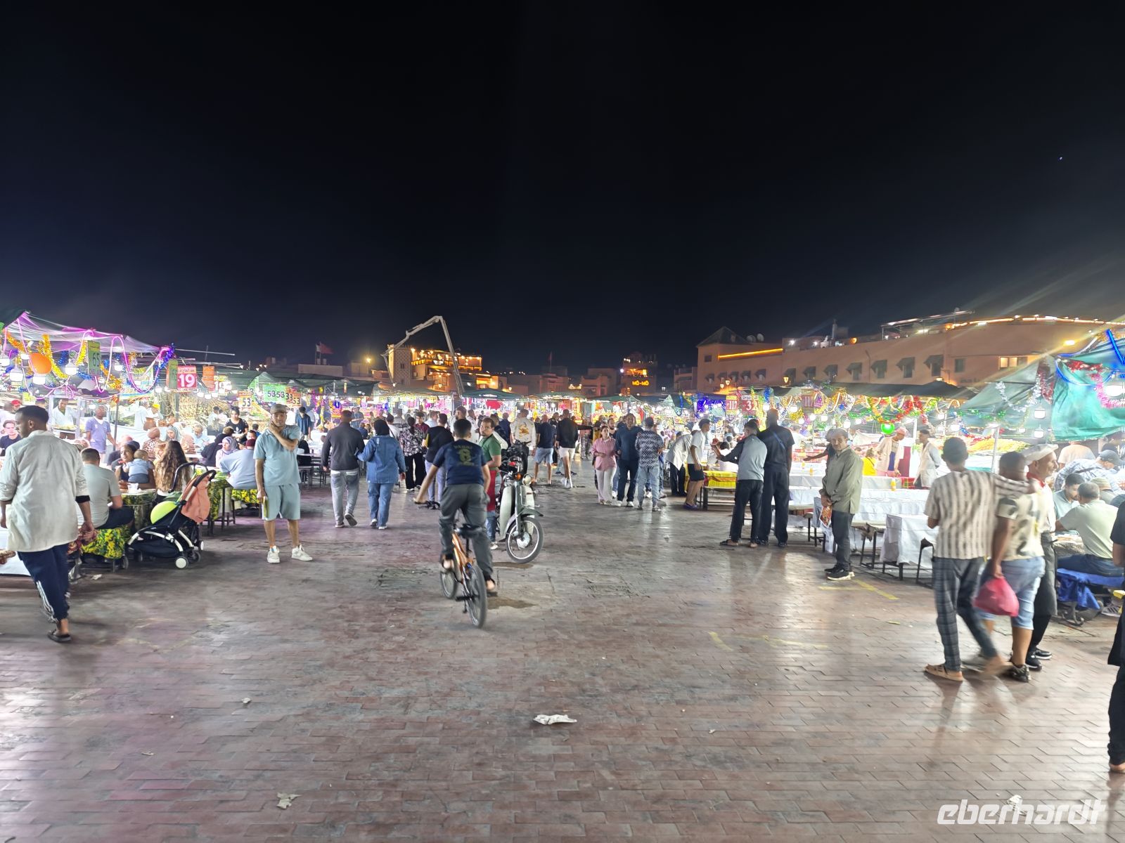 Djemaa el Fna, den Platz der Gaukler in Marrakesch