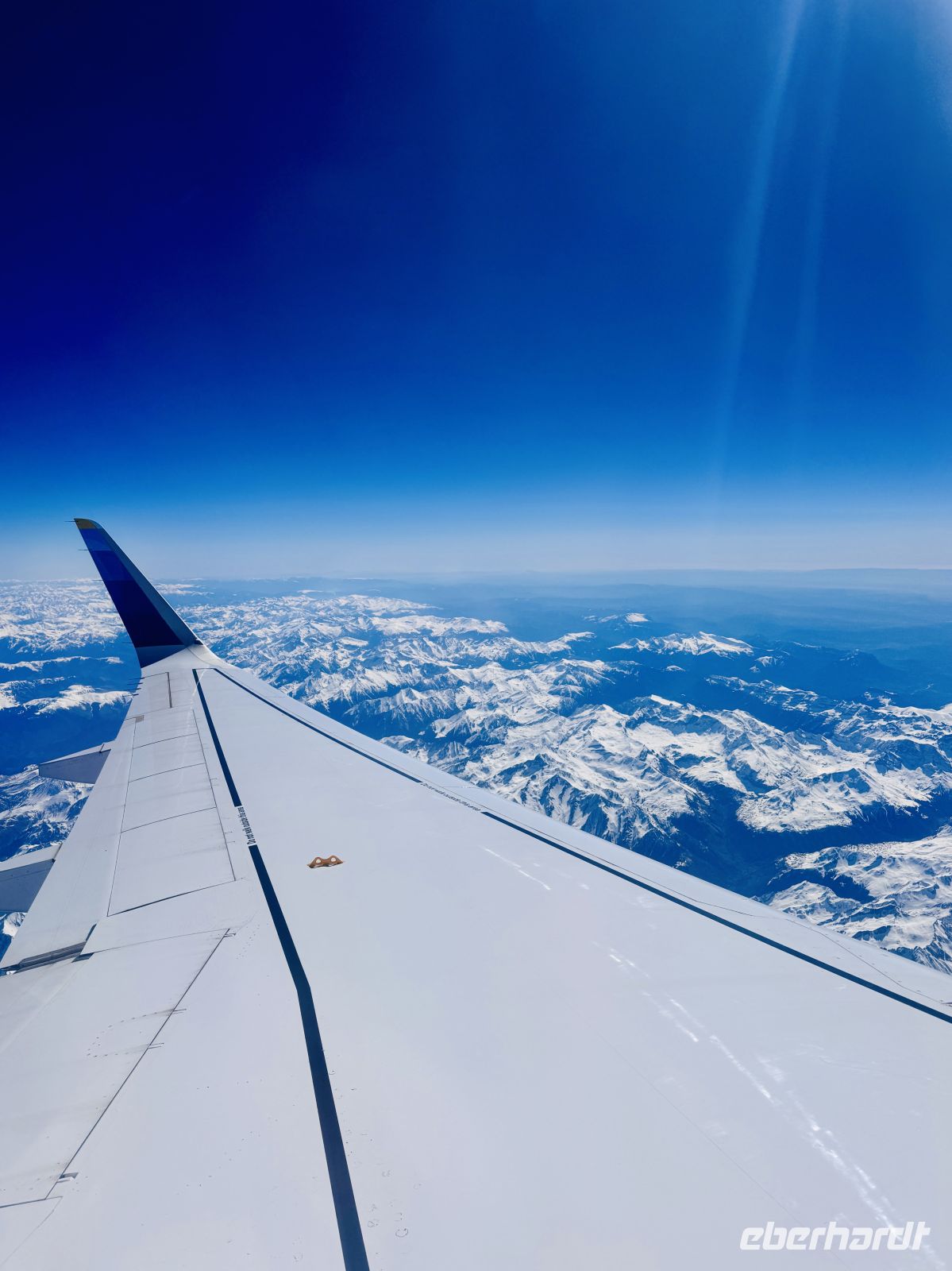 1. Tag - Flug über die Pyrenäen  &ndash; &copy;  (Eberhardt TRAVEL)