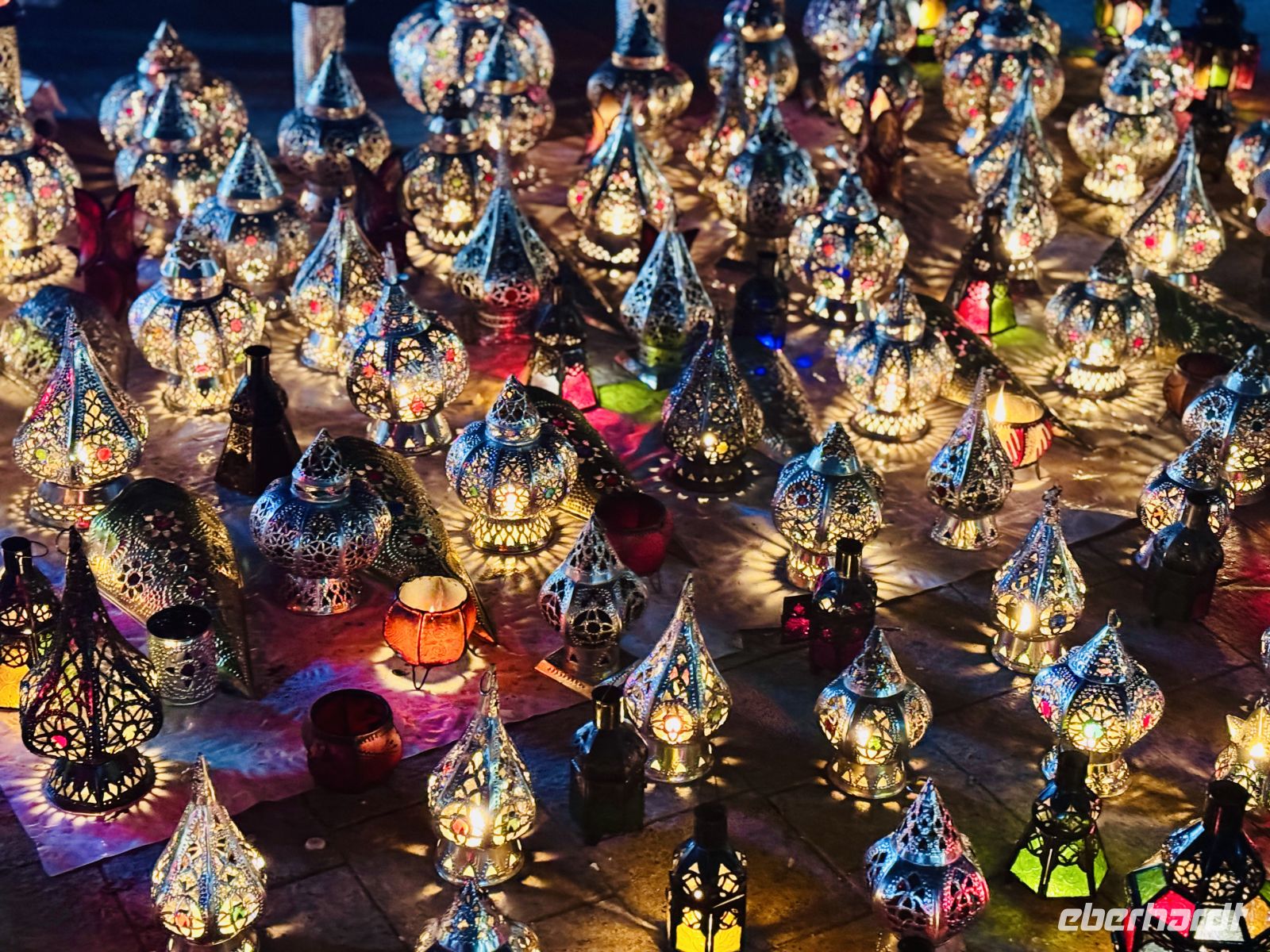 1. Tag - Jemaa el-Fnaa, Marrakesch &ndash; &copy;  (Eberhardt TRAVEL)