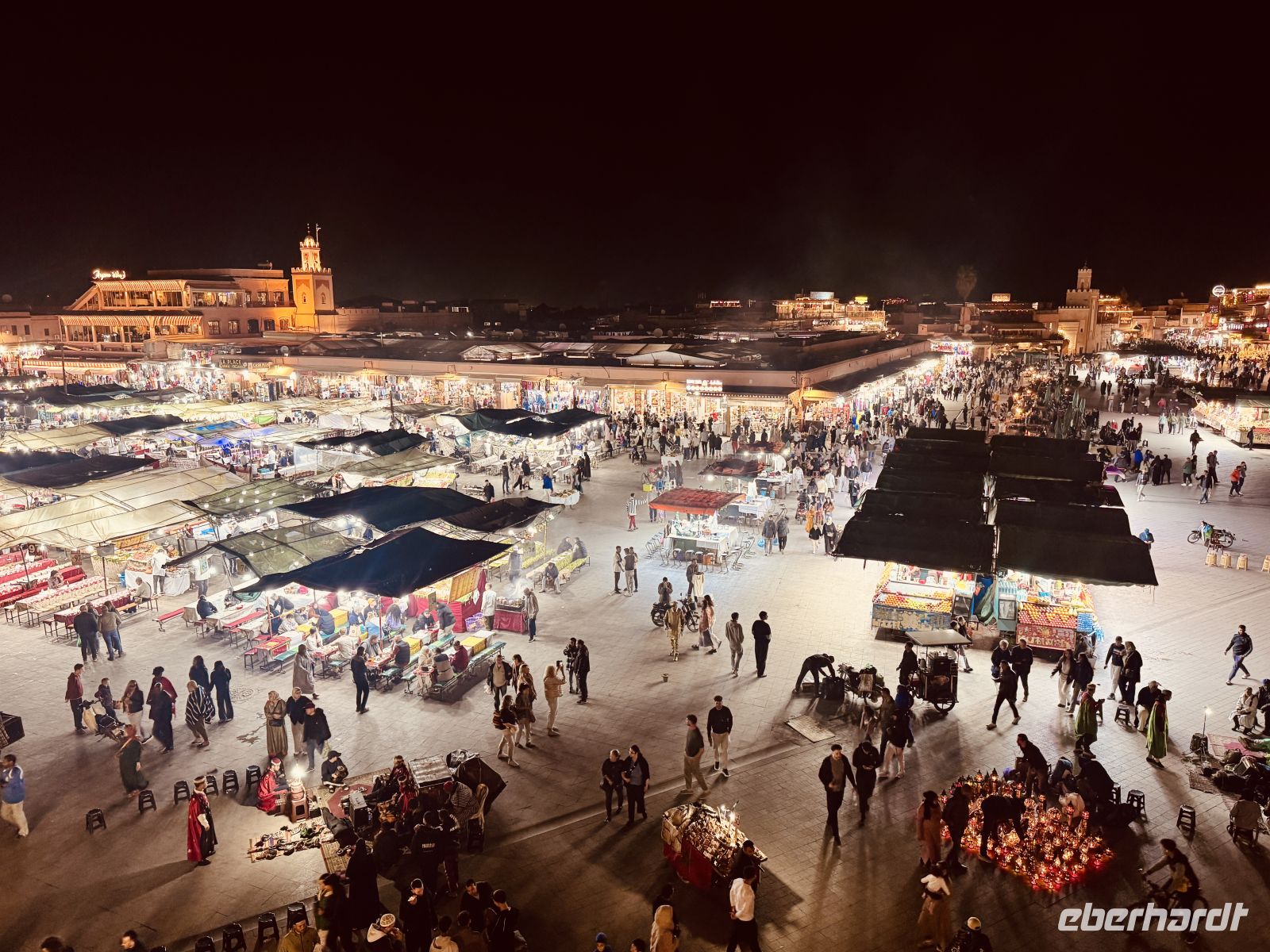 1. Tag - Jemaa el-Fnaa, Marrakesch &ndash; &copy;  (Eberhardt TRAVEL)