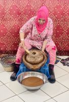 3. Tag - Pressen der Mandeln &ndash; &copy; Christin Kuschka (Eberhardt TRAVEL)