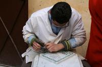 Grabsteinmetz in Fes