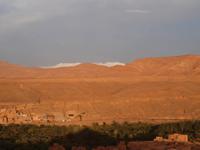 schneebedeckte Berge bei Boumalne-du-Dades