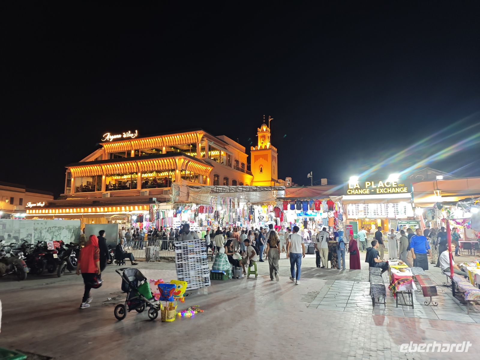 Djemaa el Fna, den Platz der Gaukler in Marrakesch