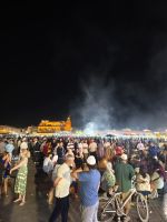 Djemaa el Fna, den Platz der Gaukler in Marrakesch