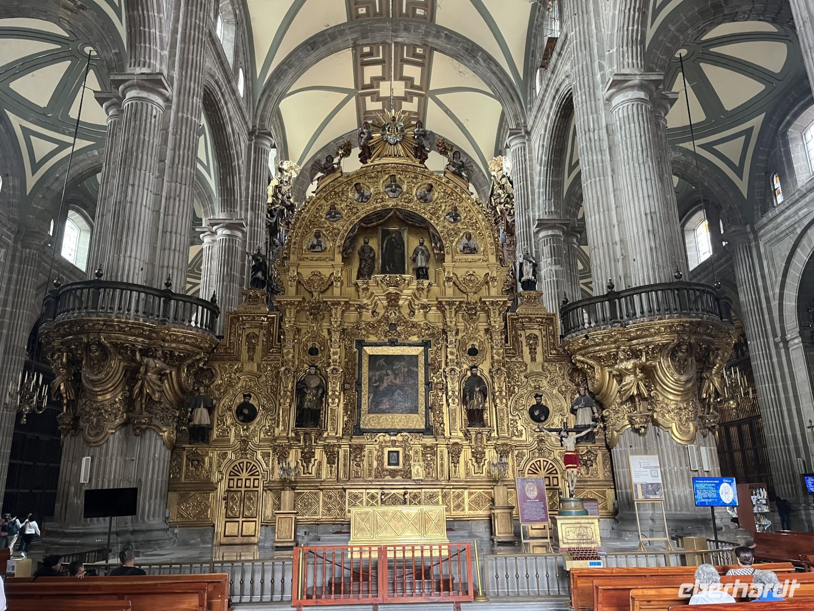 Altar in der Kathedrale von Mexico-City