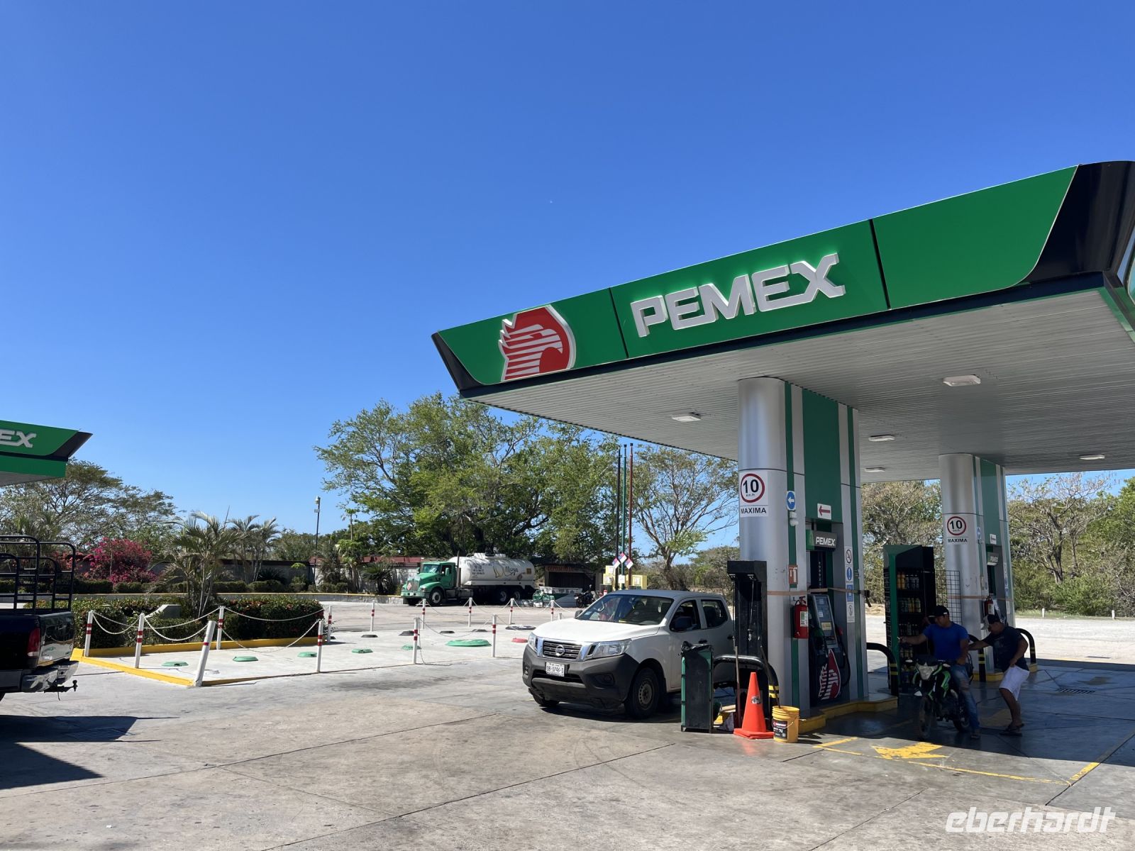 Toilettenstopp bei Tankstelle Pemex