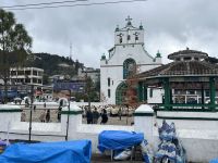 Kirche und Zocalo, Chamula