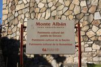 059 am Eingang von Monte Alban