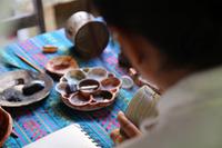 Töpfer-Künstlerin in Muna