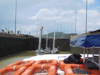 Schleußenvorgang im Panamakanal