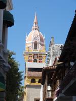 Koloniale Farbenpracht in den Gassen der Altstadt